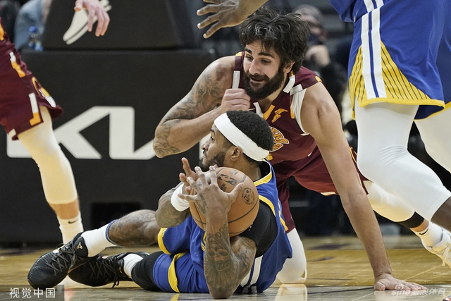 足球联赛时 足球联赛时